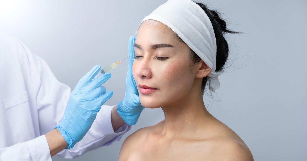 woman getting Botox above the eyes